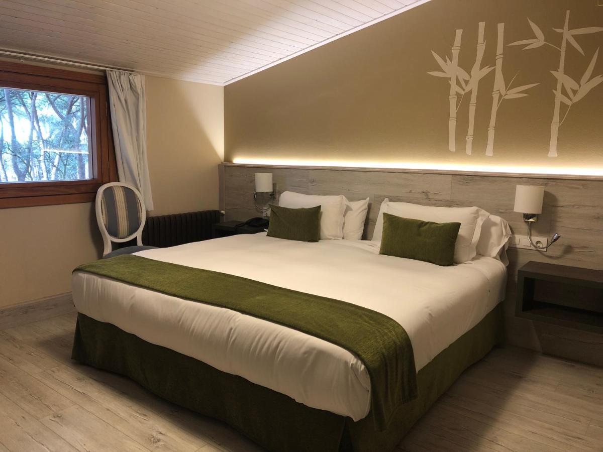 Hotel Restaurante El Montico ทอร์เดซียัส ภายนอก รูปภาพ